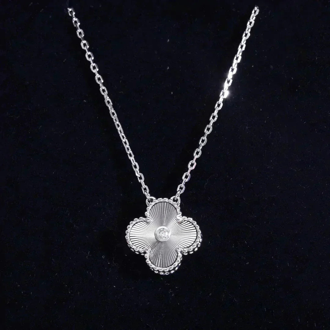 [TOPON]CLOVER  15MM DIAMOND LASER NECKLACE SILVER