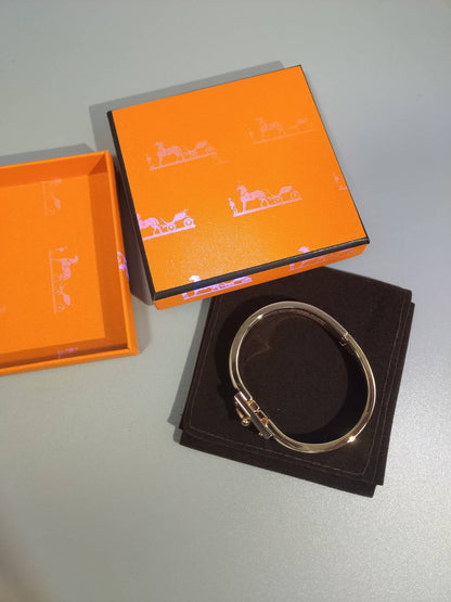 [TOPON]H ORANGE BRACELET