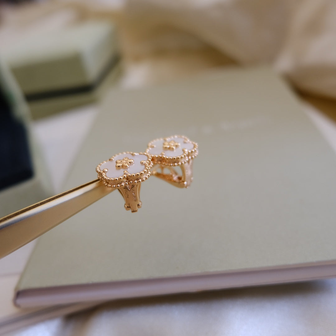 [TOPON]LUCKY PINK GOLD WHITE MOP EARRINGS