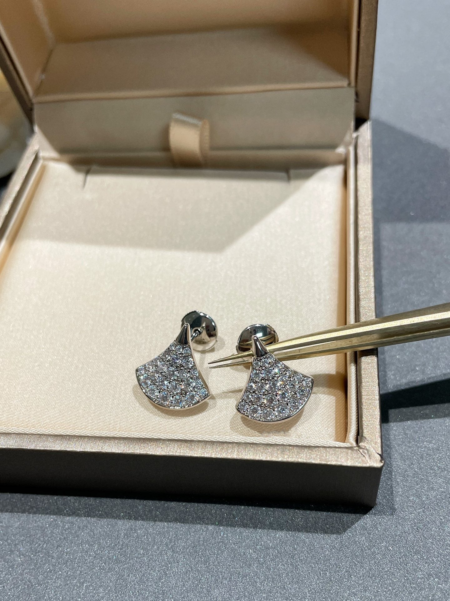 [TOPON]DREAM STUD EARRINGS DIAMOND