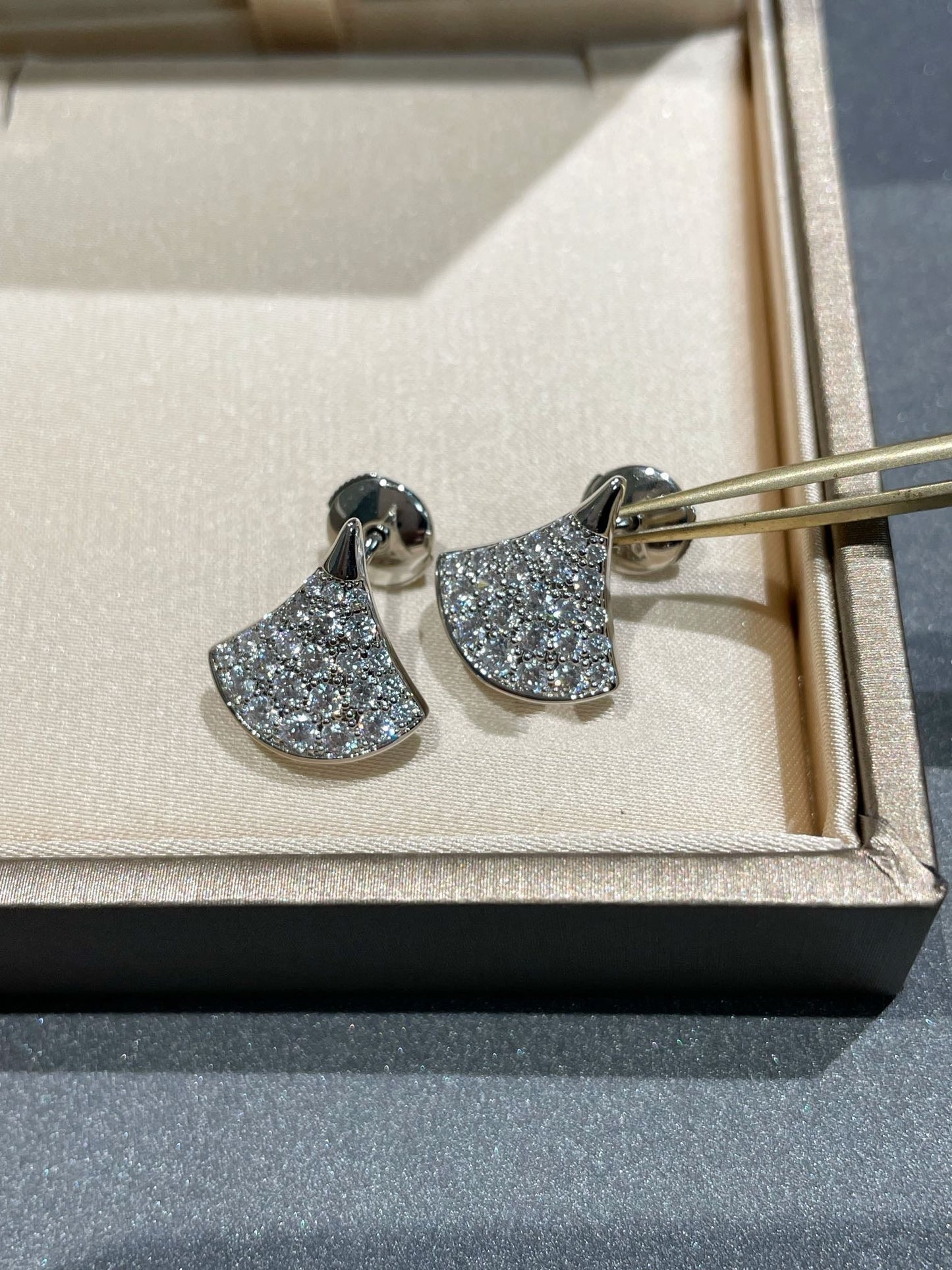 [TOPON]DREAM STUD EARRINGS DIAMOND