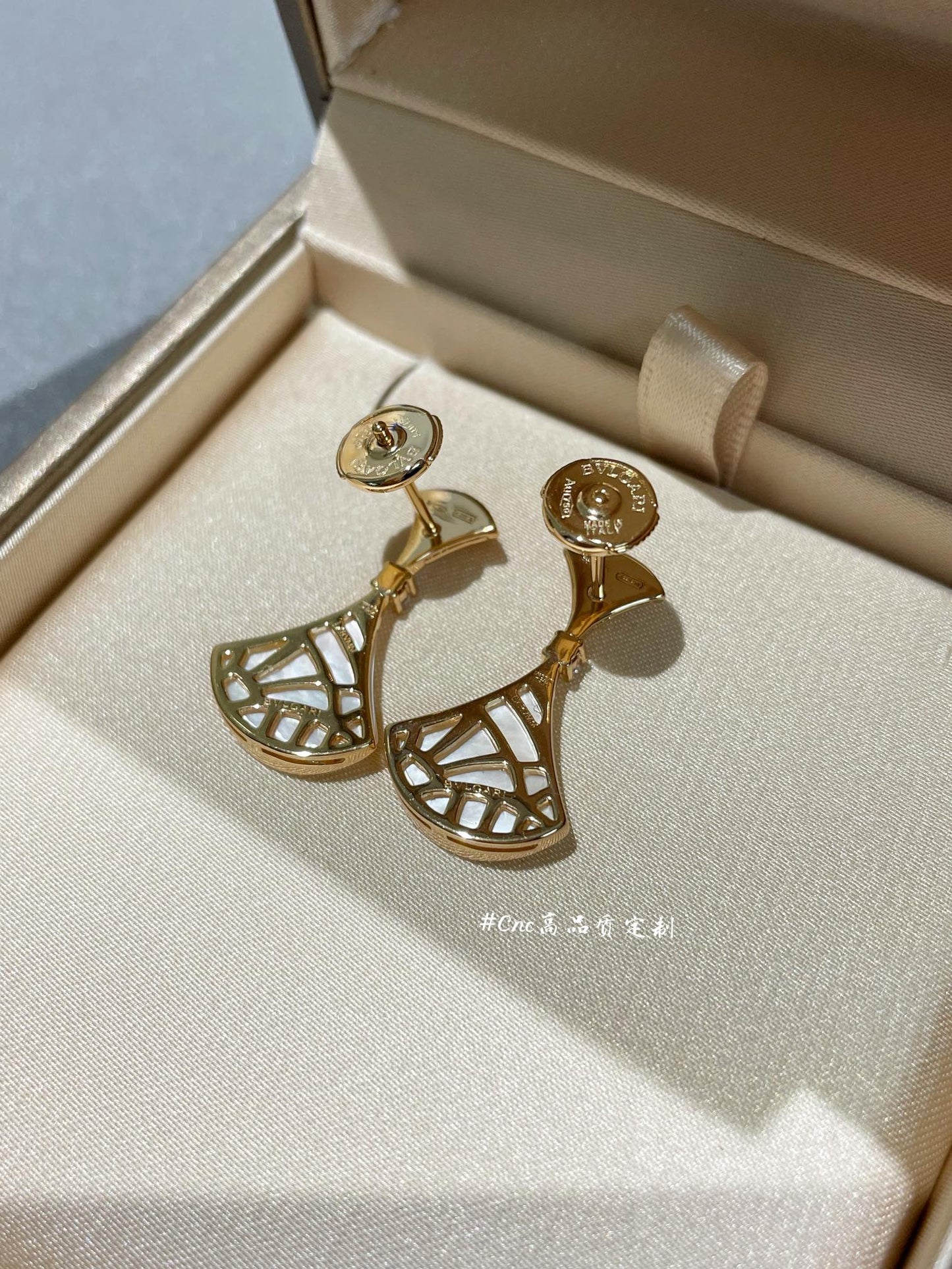 [TOPON]DREAM MOP 1 DIAMOND EARRINGS