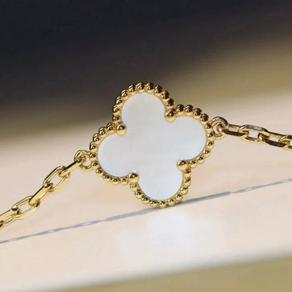 [TOPON]CLOVER 20 MOTIFS WHITE MOP NECKLACE