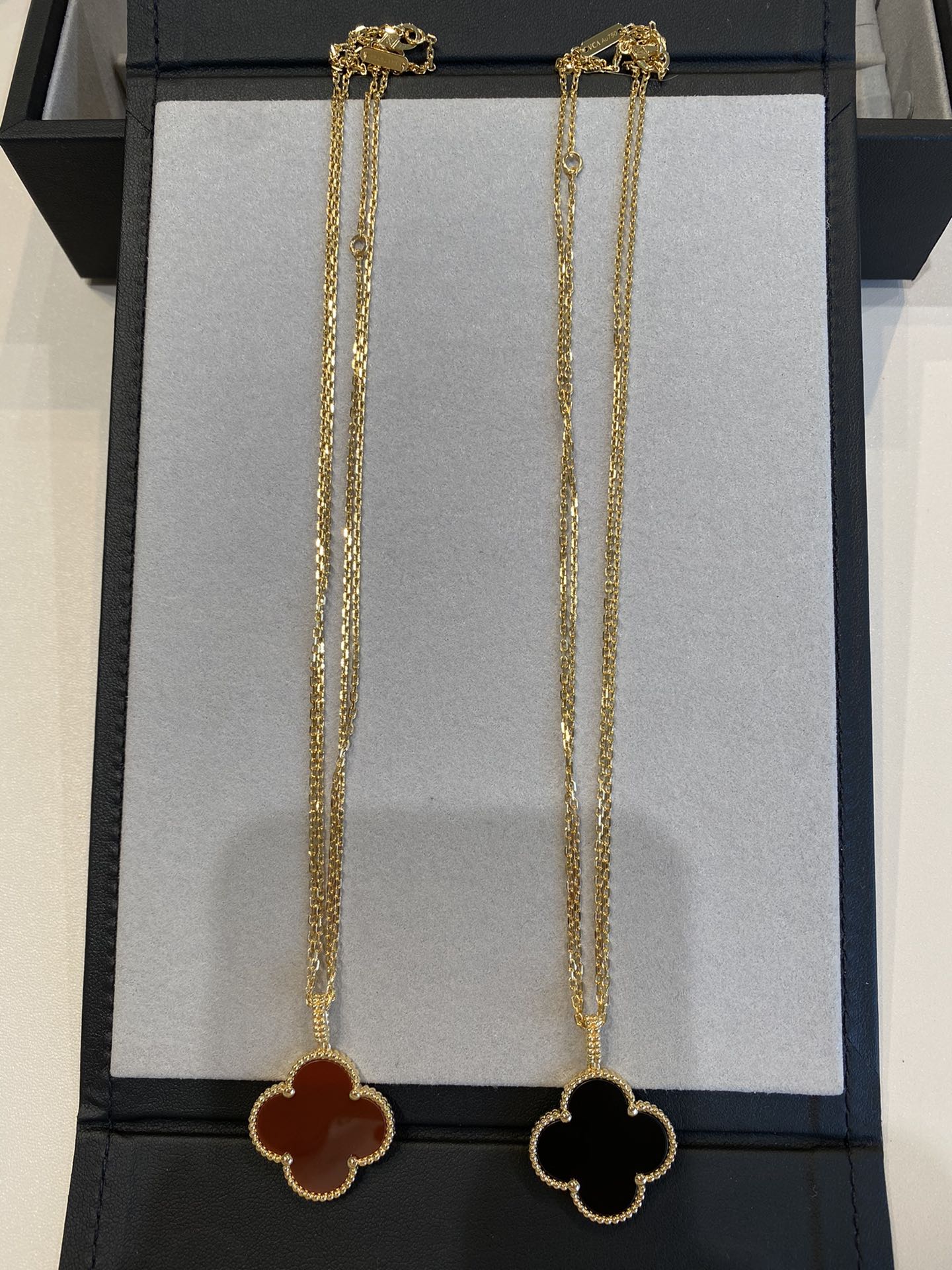 [TOPON]CLOVER 25MM NECKLACE GOLD CARNELIAN