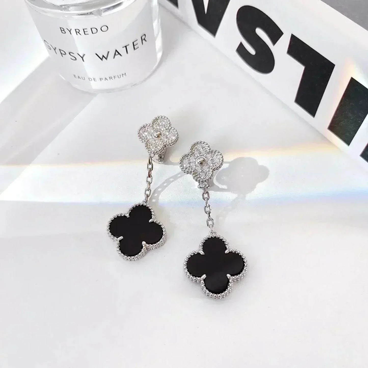 [TOPON]CLOVER 2 MOTIFS  DIAMOND ONYX EARRINGS SILVER