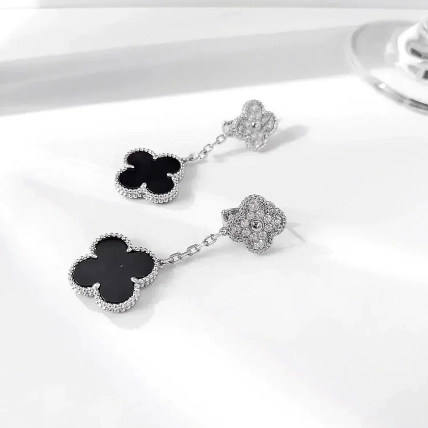 [TOPON]CLOVER 2 MOTIFS  DIAMOND ONYX EARRINGS SILVER