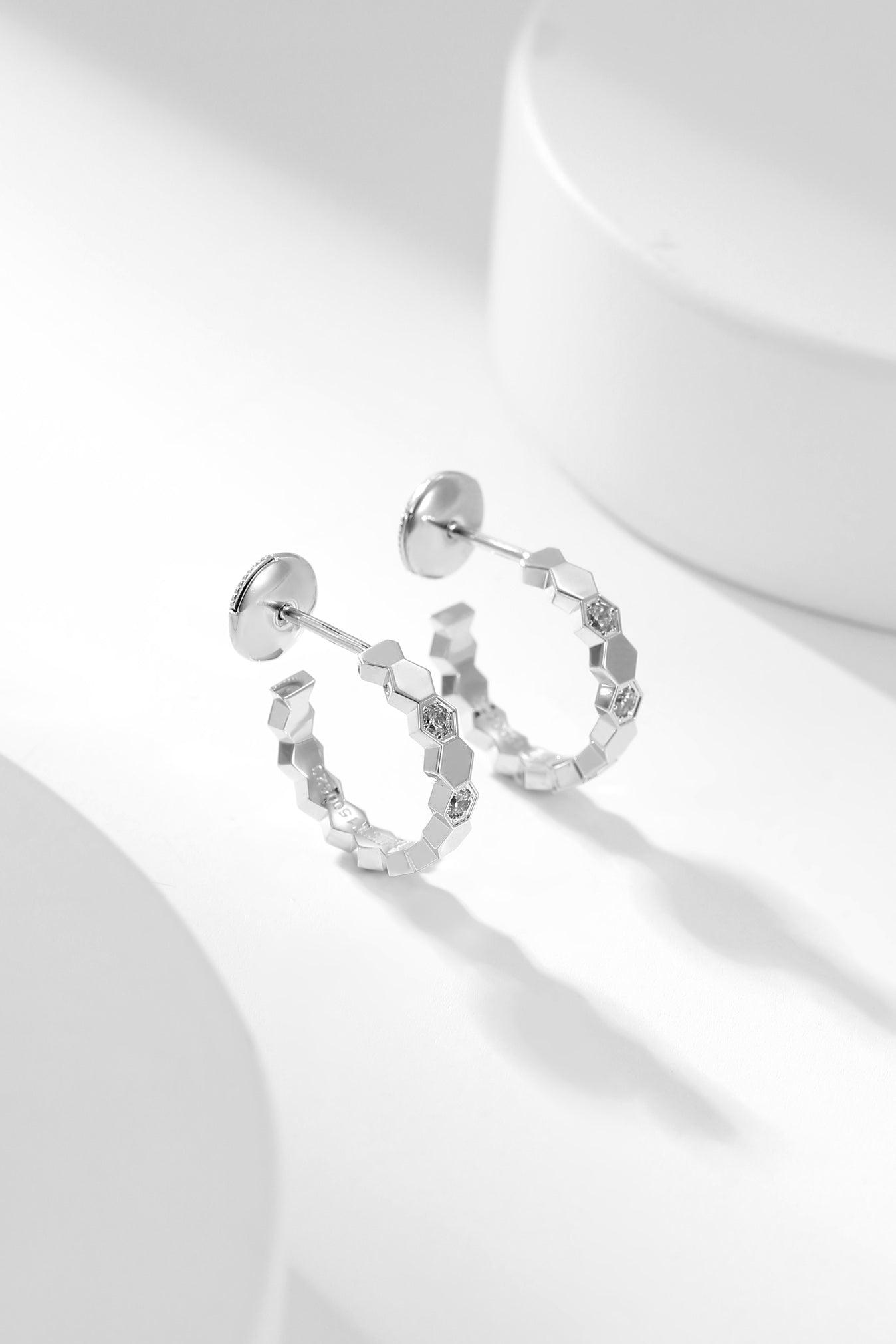 [TOPON]BEE LOVE DIAMOND HOOP EARRINGS