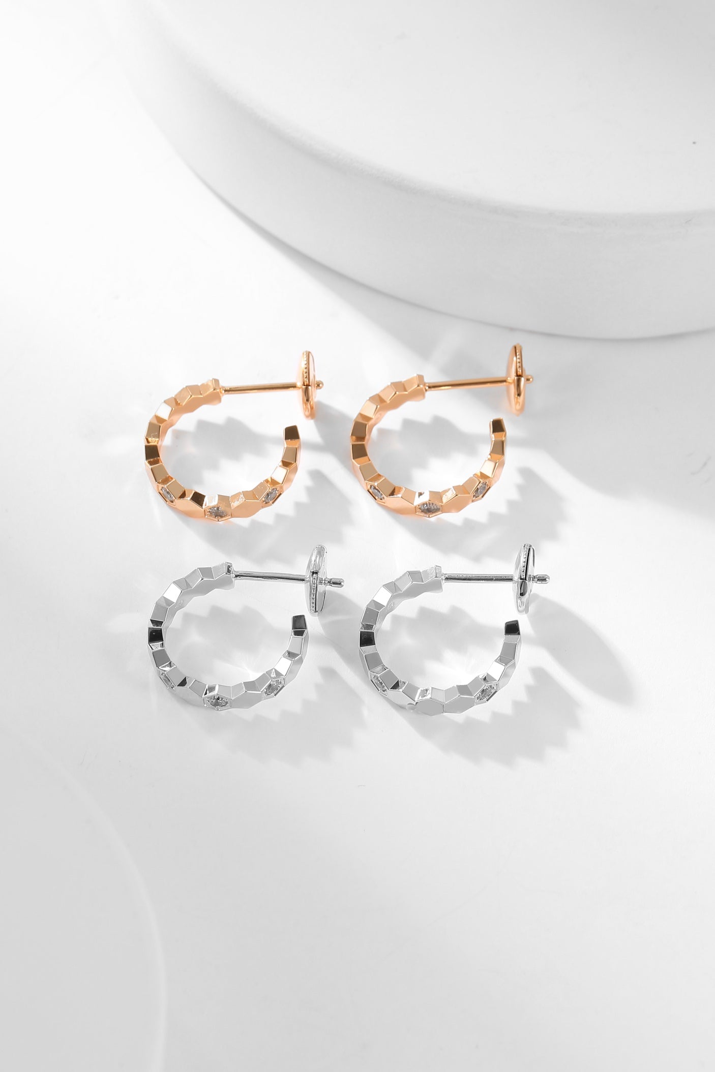 [TOPON]BEE LOVE DIAMOND HOOP EARRINGS