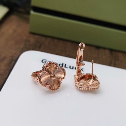 [TOPON]CLOVER MEDIUM STUD EARRINGS