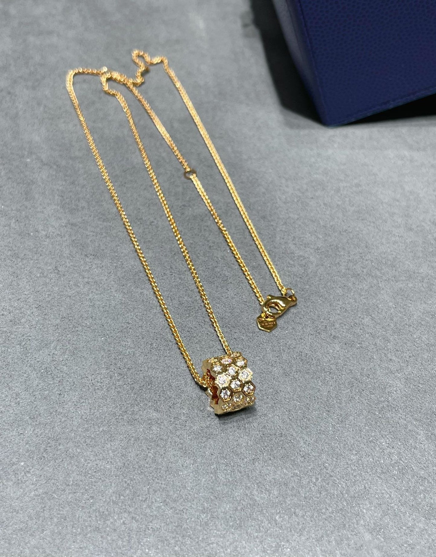 [TOPON]BEE LOVE DIAMOND PAVED 3 ROW NECKLACE