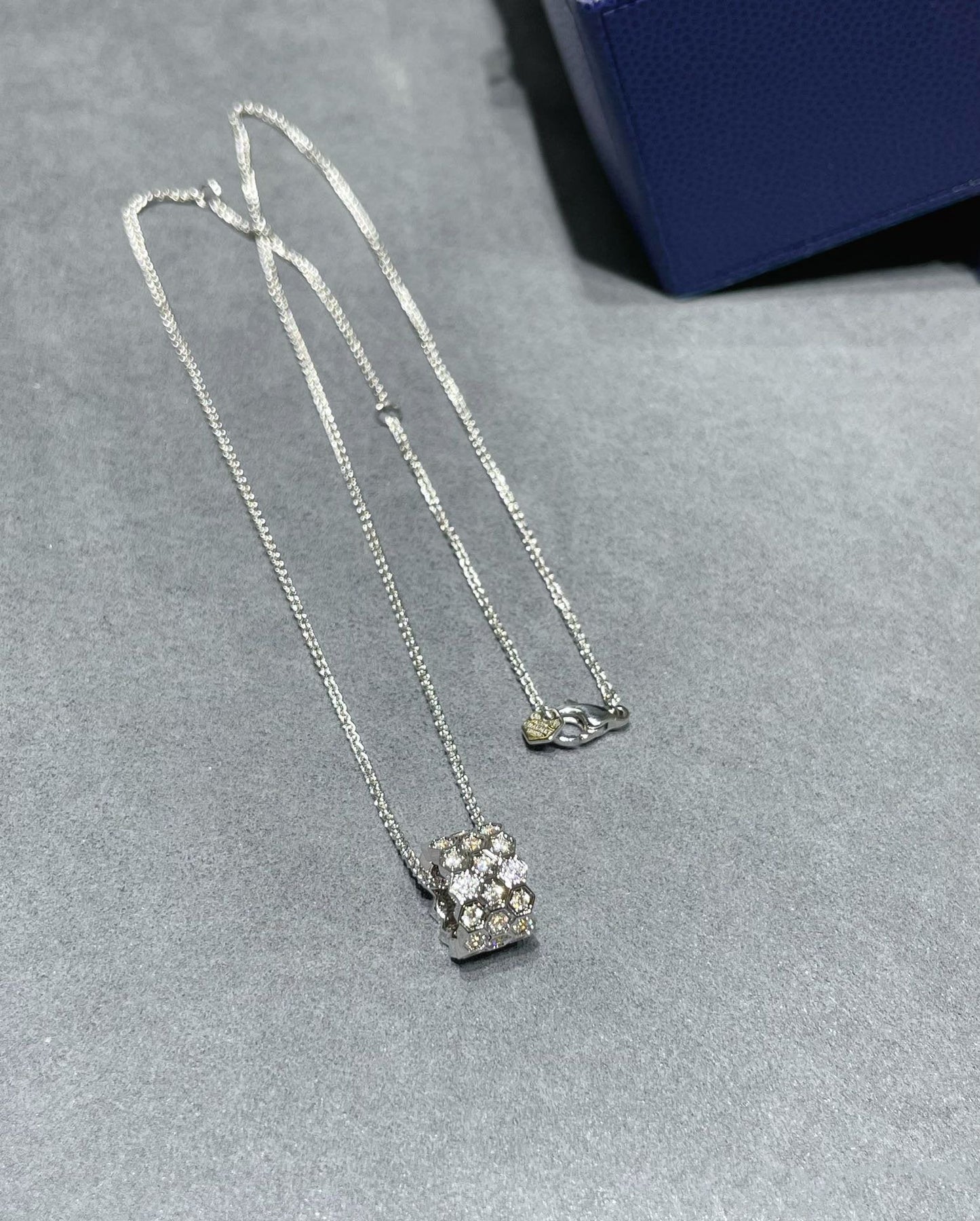 [TOPON]BEE LOVE DIAMOND PAVED 3 ROW NECKLACE