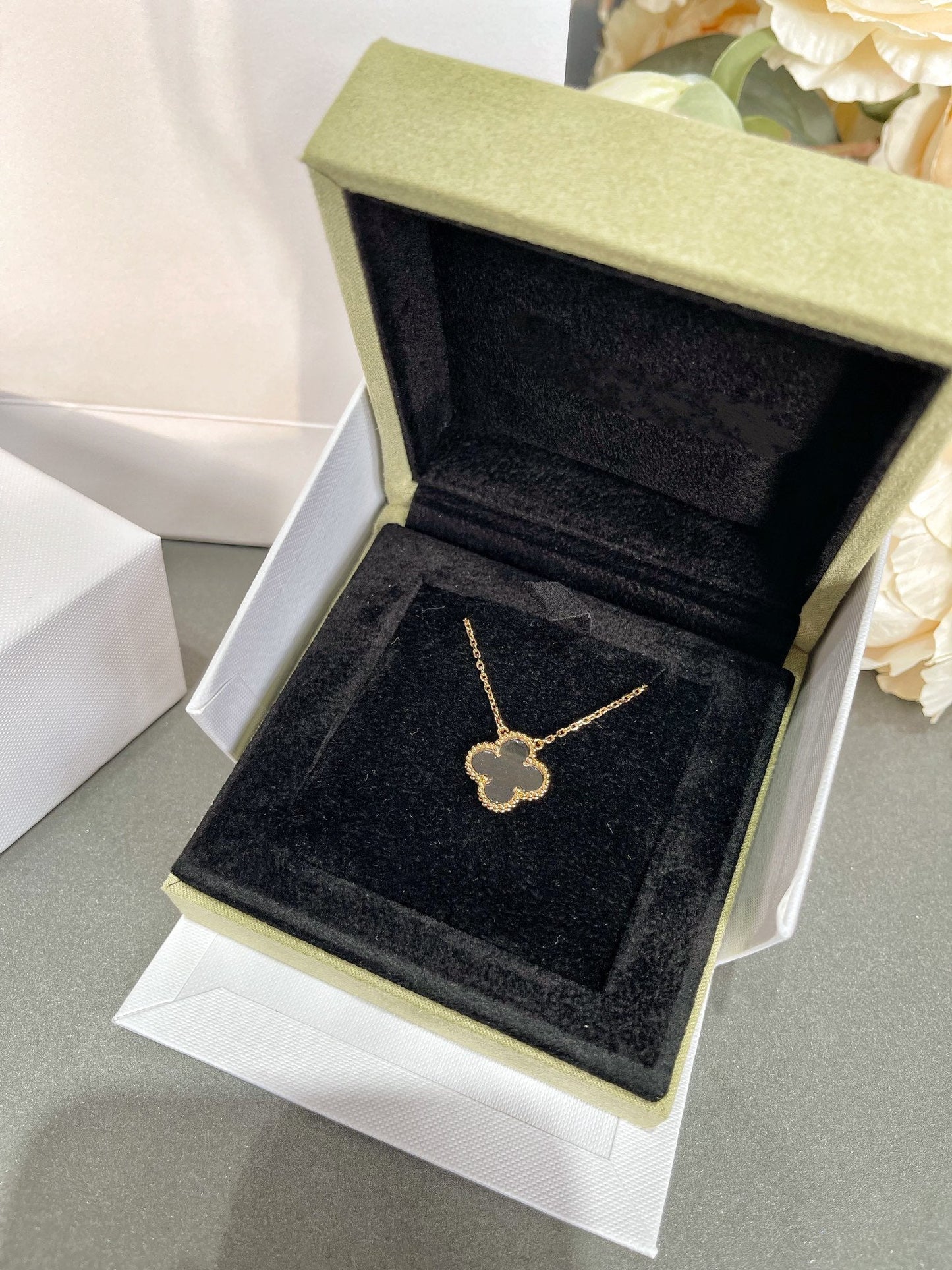 [TOPON]CLOVER ROCK CRYSTAL ROSE GOLD NECKLACE