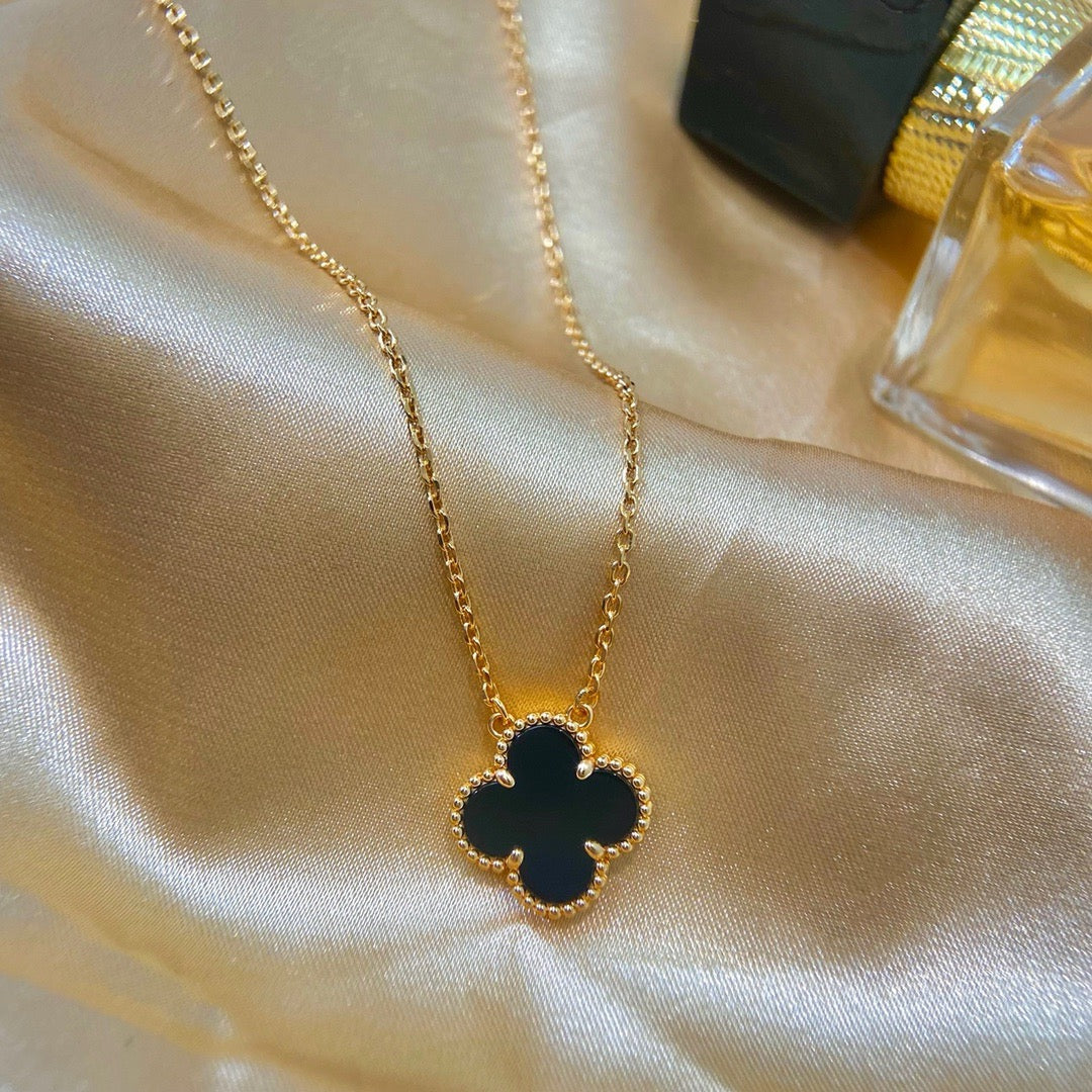 [TOPON]CLOVER 15MM BLACK ONYX SINGLE FLOWER NECKLACE