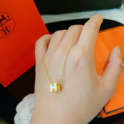 [TOPON]H WHITE SQUARE GOLD NECKLACE