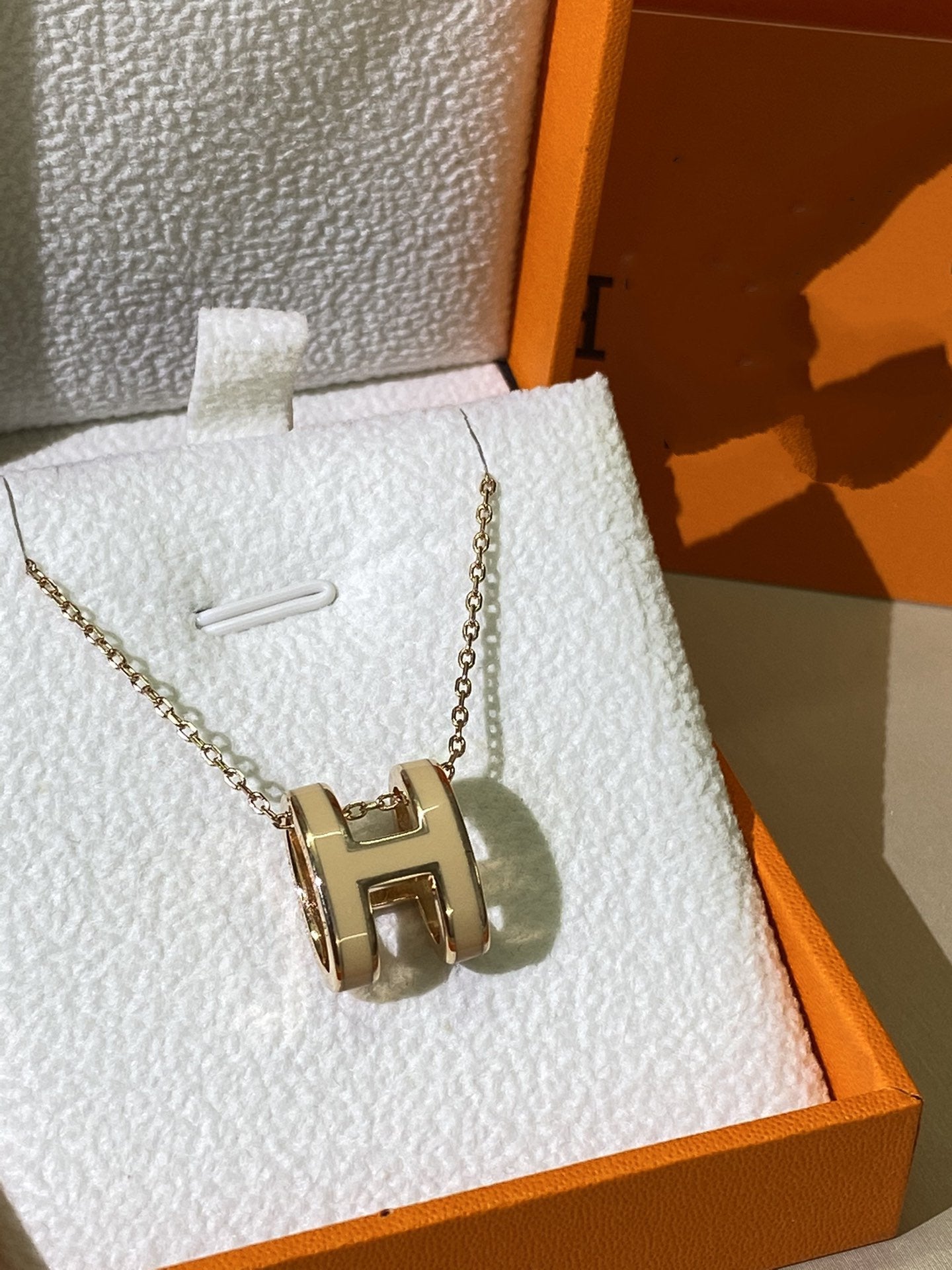 [TOPON]HM CLIC YELLOW ENAMEL GOLD NECKLACE