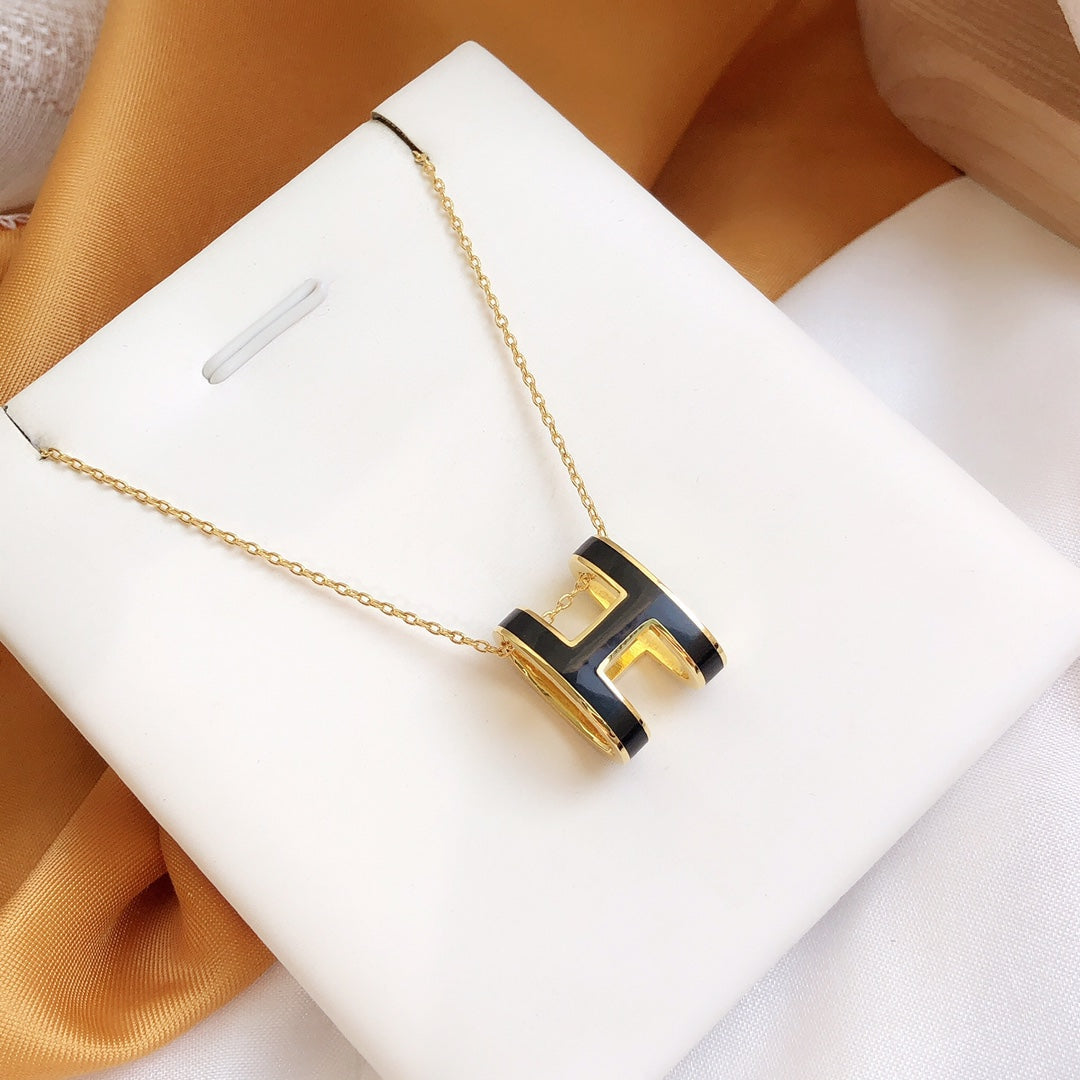 [TOPON]HM CLIC BLACK ENAMEL GOLD NECKLACE