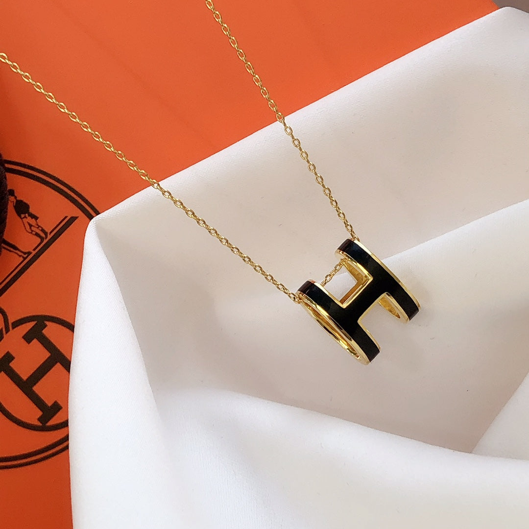 [TOPON]HM CLIC BLACK ENAMEL GOLD NECKLACE