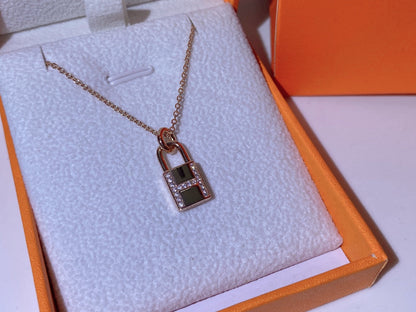 [TOPON]HM ADVANCED NICHE LOCK HEAD NECKLACE DIAMONDS