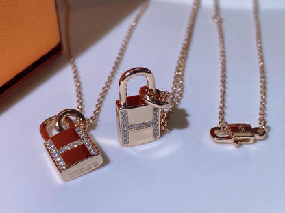 [TOPON]HM ADVANCED NICHE LOCK HEAD NECKLACE DIAMONDS