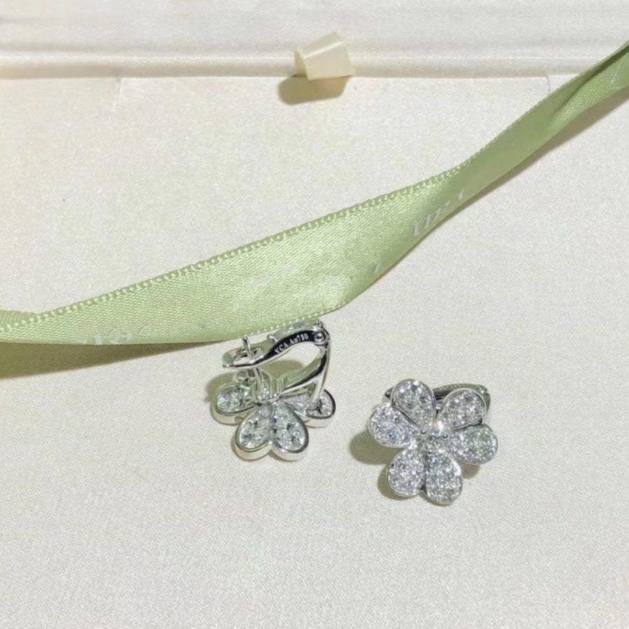 [TOPON]FRIVOLE SILVER FLOWER DIAMOND EARRINGS