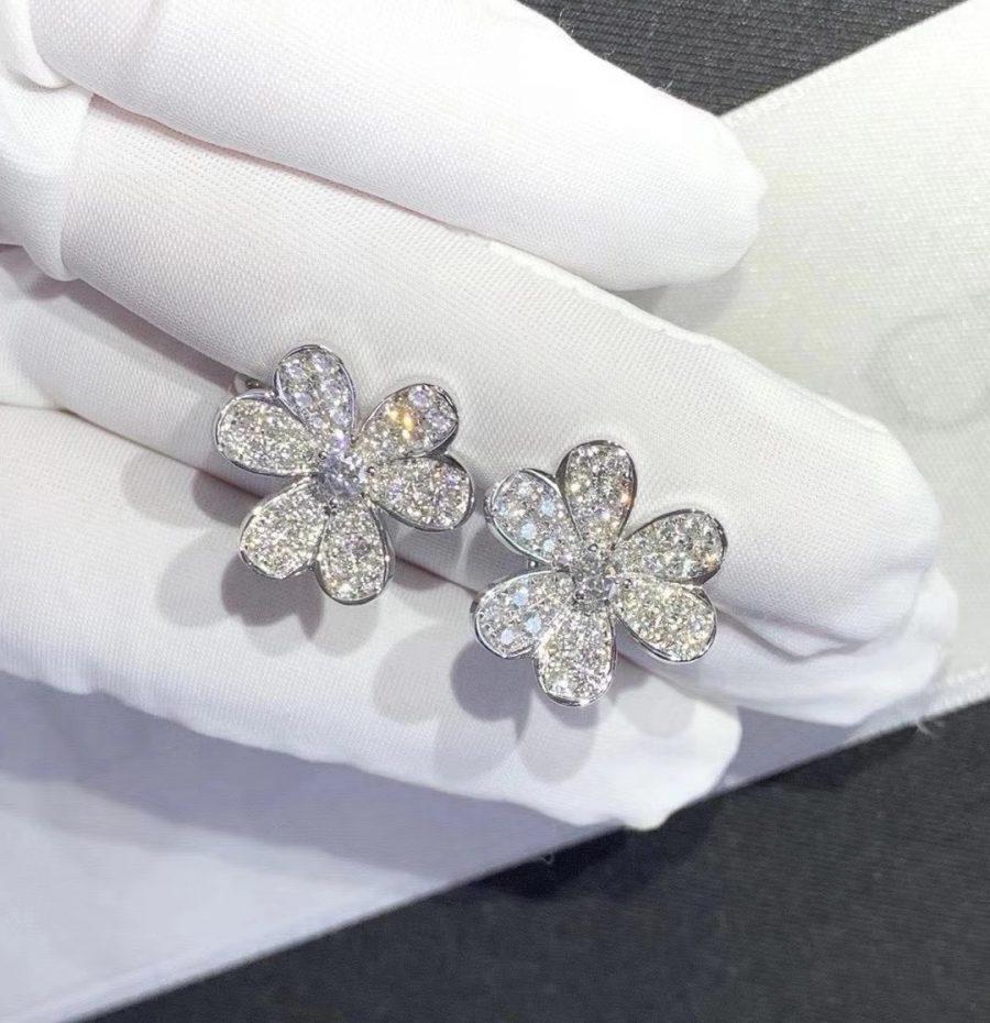 [TOPON]FRIVOLE SILVER FLOWER DIAMOND EARRINGS