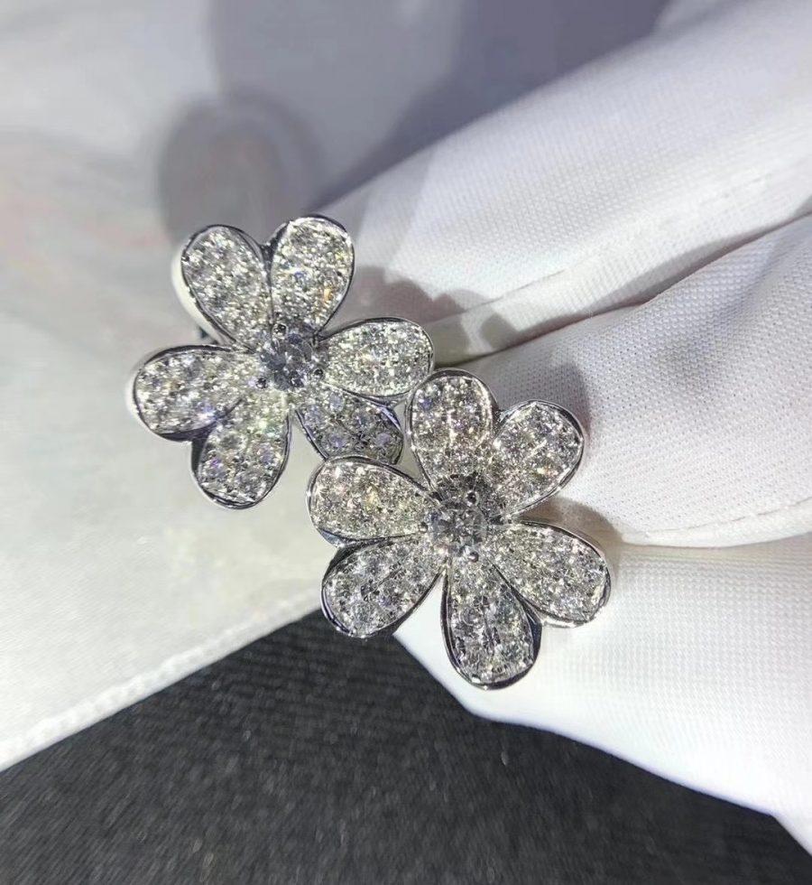 [TOPON]FRIVOLE SILVER FLOWER DIAMOND EARRINGS