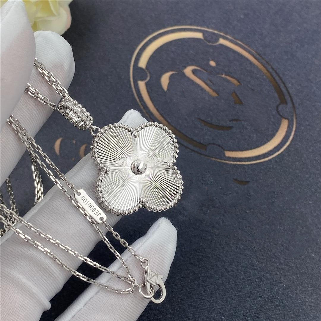 [TOPON]CLOVER 25MM SILVER BIG CLOVER NECKLACE