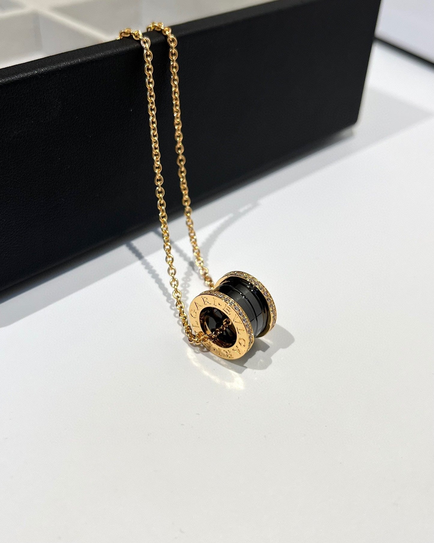 [TOPON]ZERO 1 BLACK CERAMIC DIAMOND PINK GOLD NECKLACE